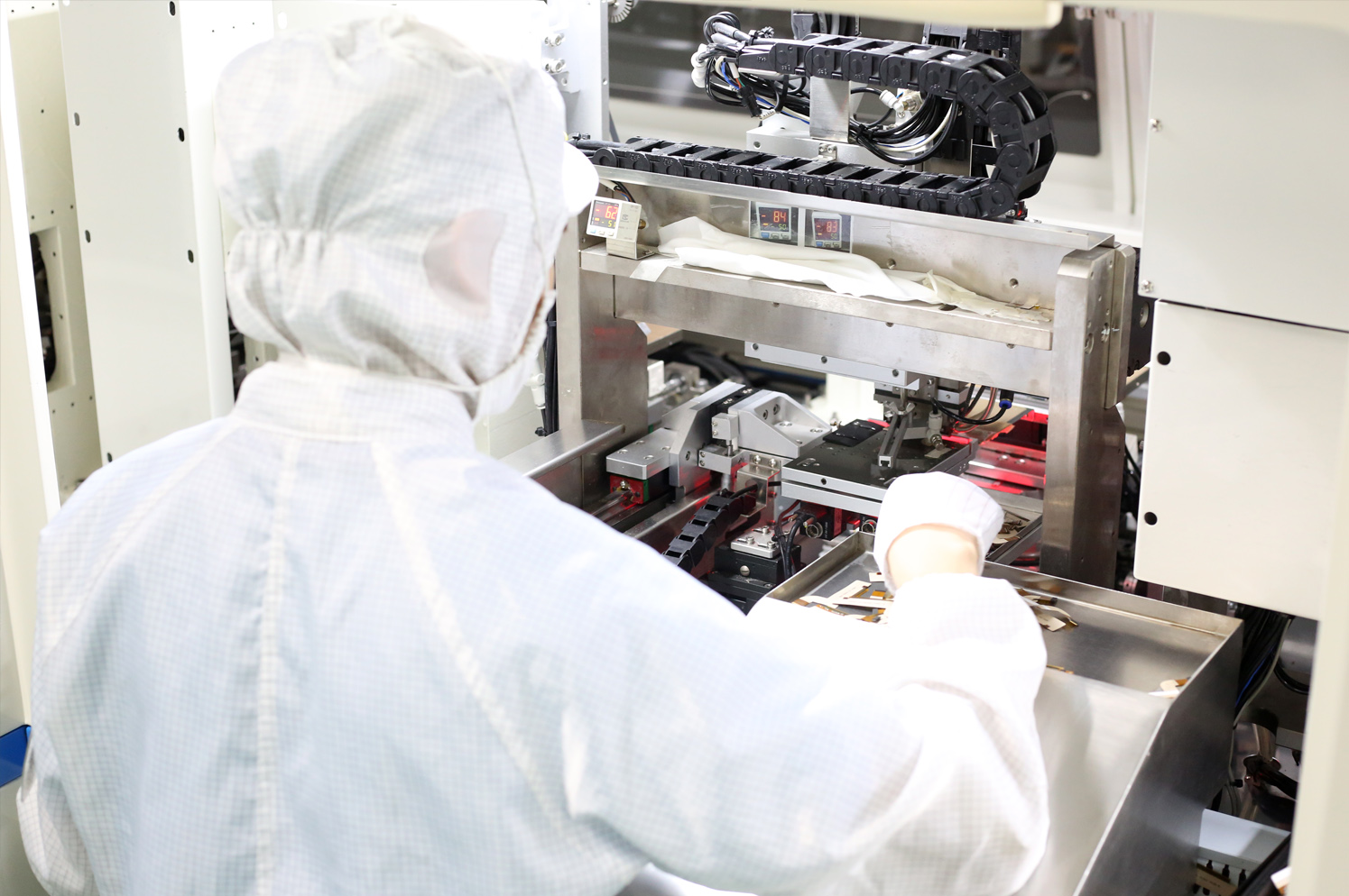 如何選型工業(yè)液晶顯示屏幕？【海飛智顯】-工業(yè)液晶顯示屏幕廠家